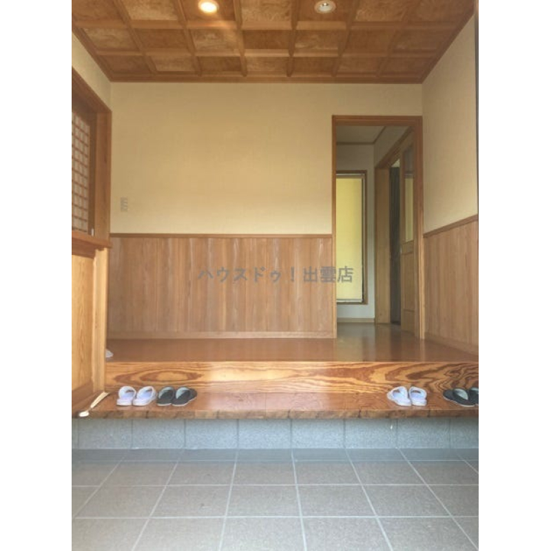 広くてきれいな玄関です。 2733808