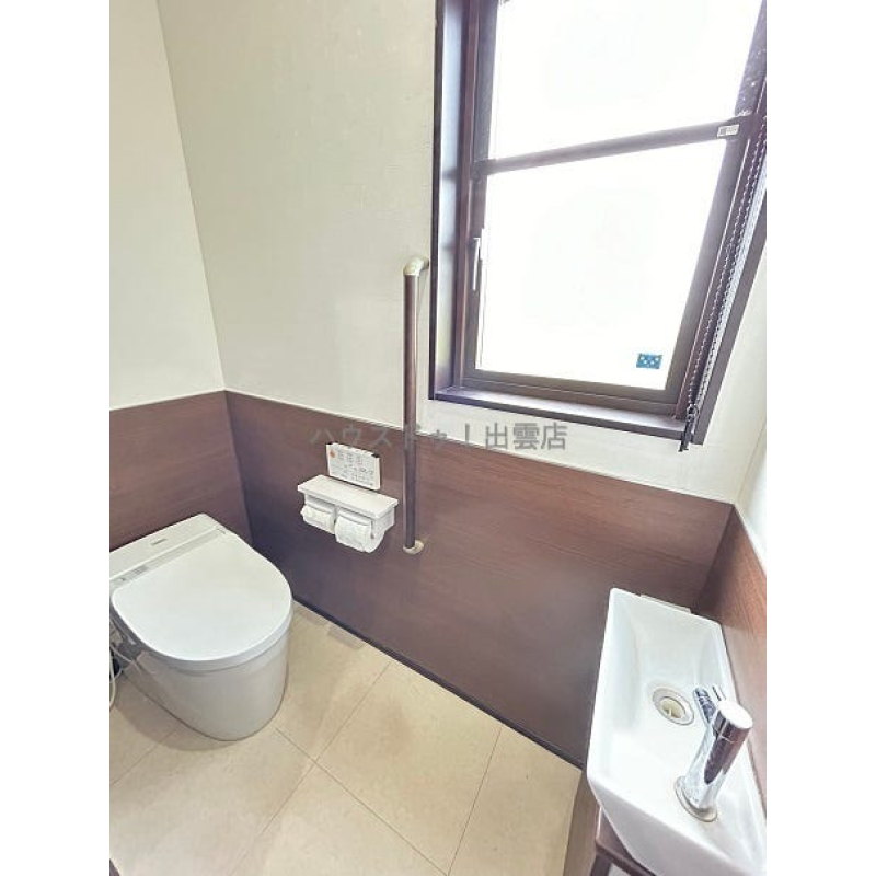 トイレは二か所あります。 4041491